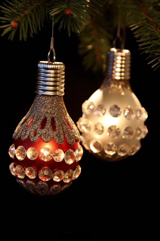 boule de Noël ampoule paillettes suspendre