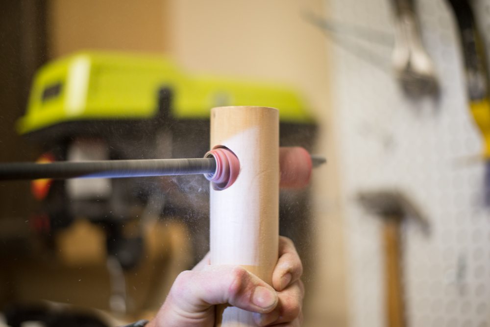 DIY chaise perceuse bois rond astuce bricolage - blog déco - clem around the corner