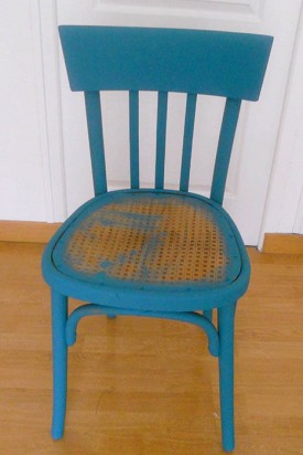 DIY chaise bois peinture bleu - blog déco - clem around the corner