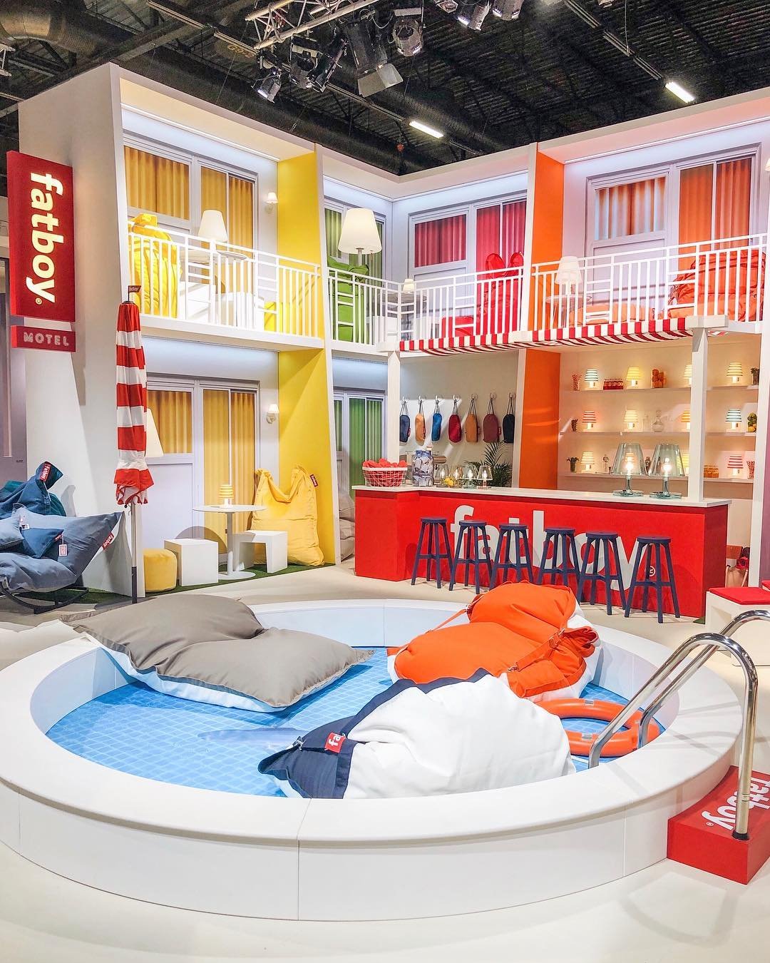 fatboy pouf extérieur flottant piscine Floatzac - blog déco - clem around the corner