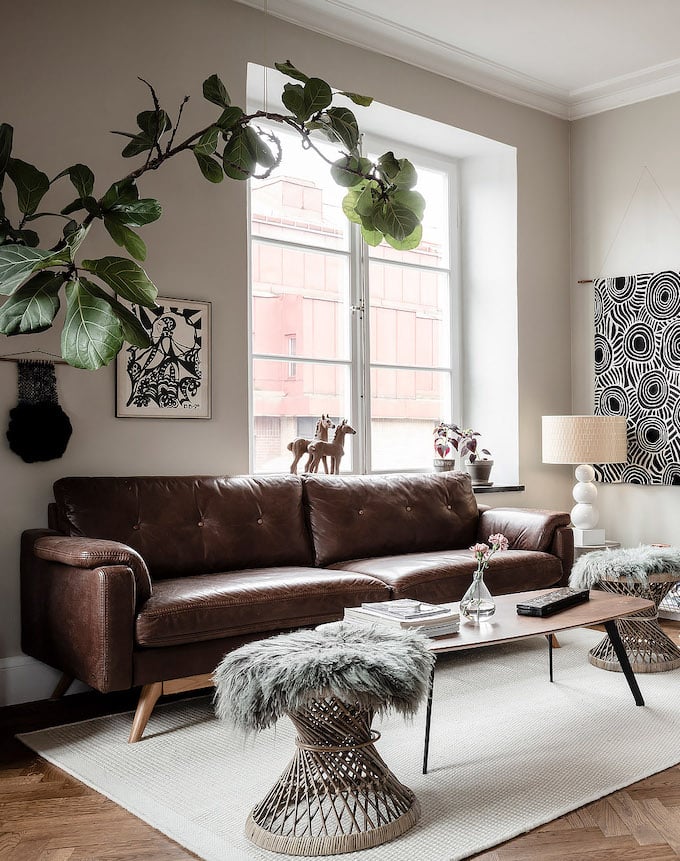ambiance rustique salon canapé cuir rustique - blog déco - clem around the corner