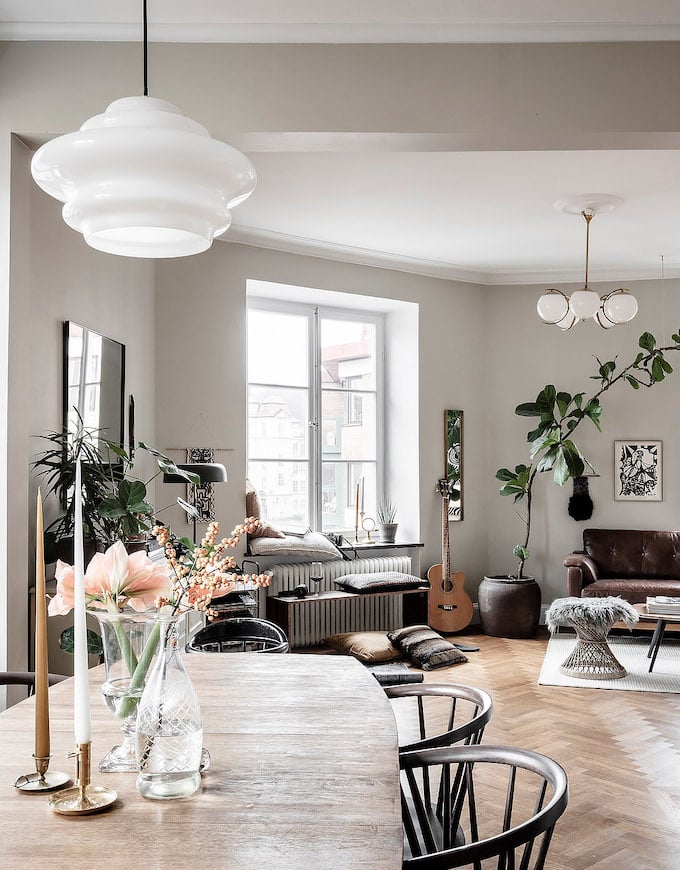 ambiance rustique cuisine ouverte lumineuse plantes vertes - blog déco - clem around the corner