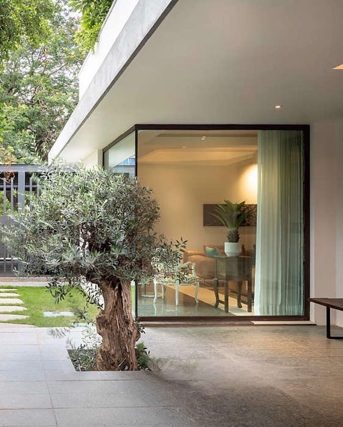 villa tropicale terrasse sol marbre - blog déco - clem around the corner