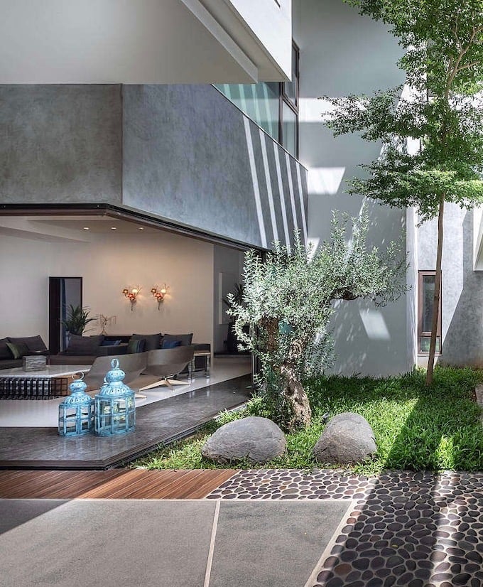 villa tropicale style loft façade terrasse beton - blog déco - clem around the corner