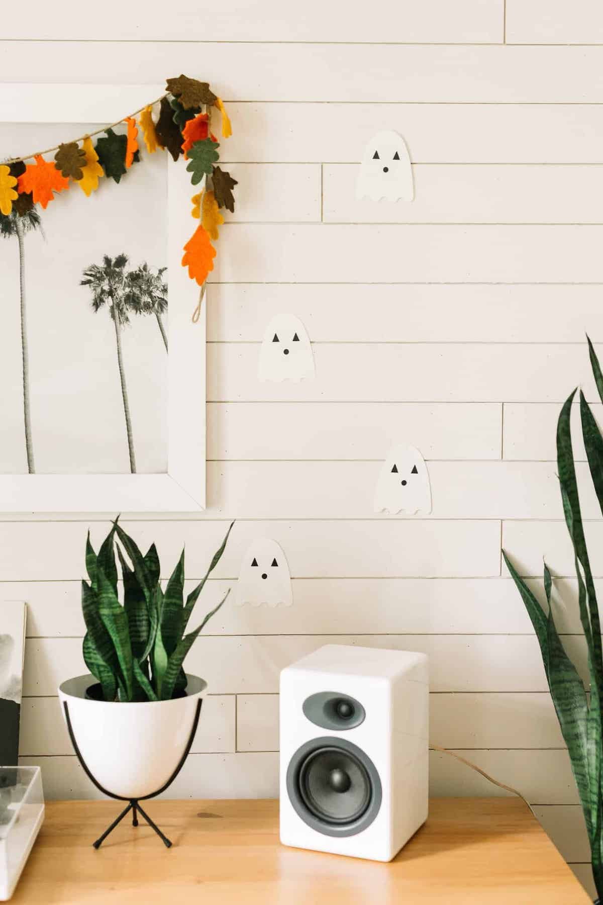 déco diy halloween facile fantôme collage papier - blog déco - clem around the corner