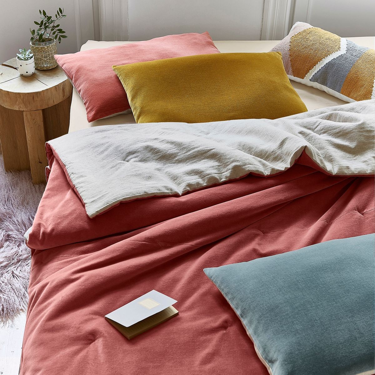 comment nettoyer du velours lit coussin draps - blog déco - clem around the corner