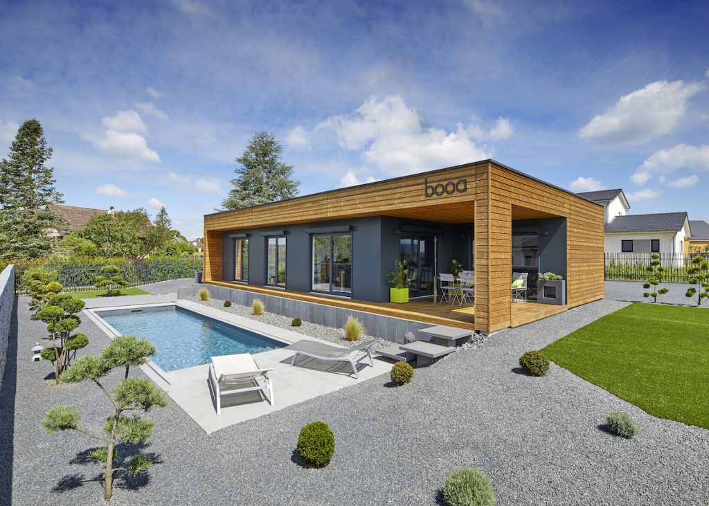 habitat connect maison architecte piscine jardin pelouse mur bois - blog déco - clem around the corner