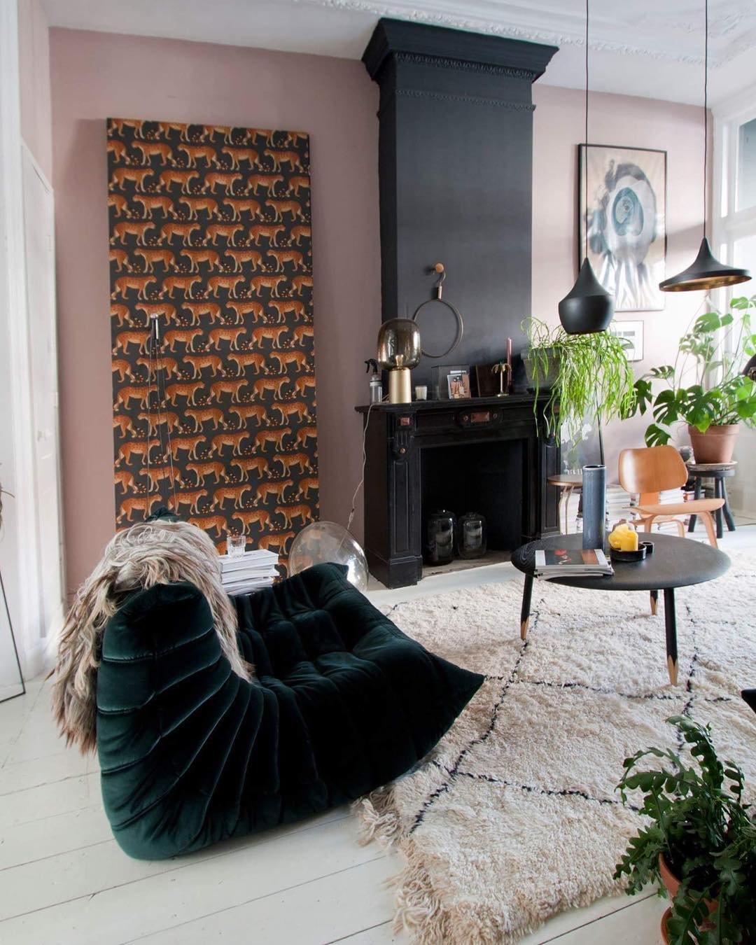 style éclectique salon togo tapis berber papier peint tigre - blog déco - clem around the corner