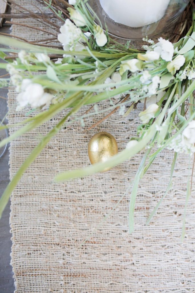 table de pâques déco oeuf doré - blog déco - clem around the corner