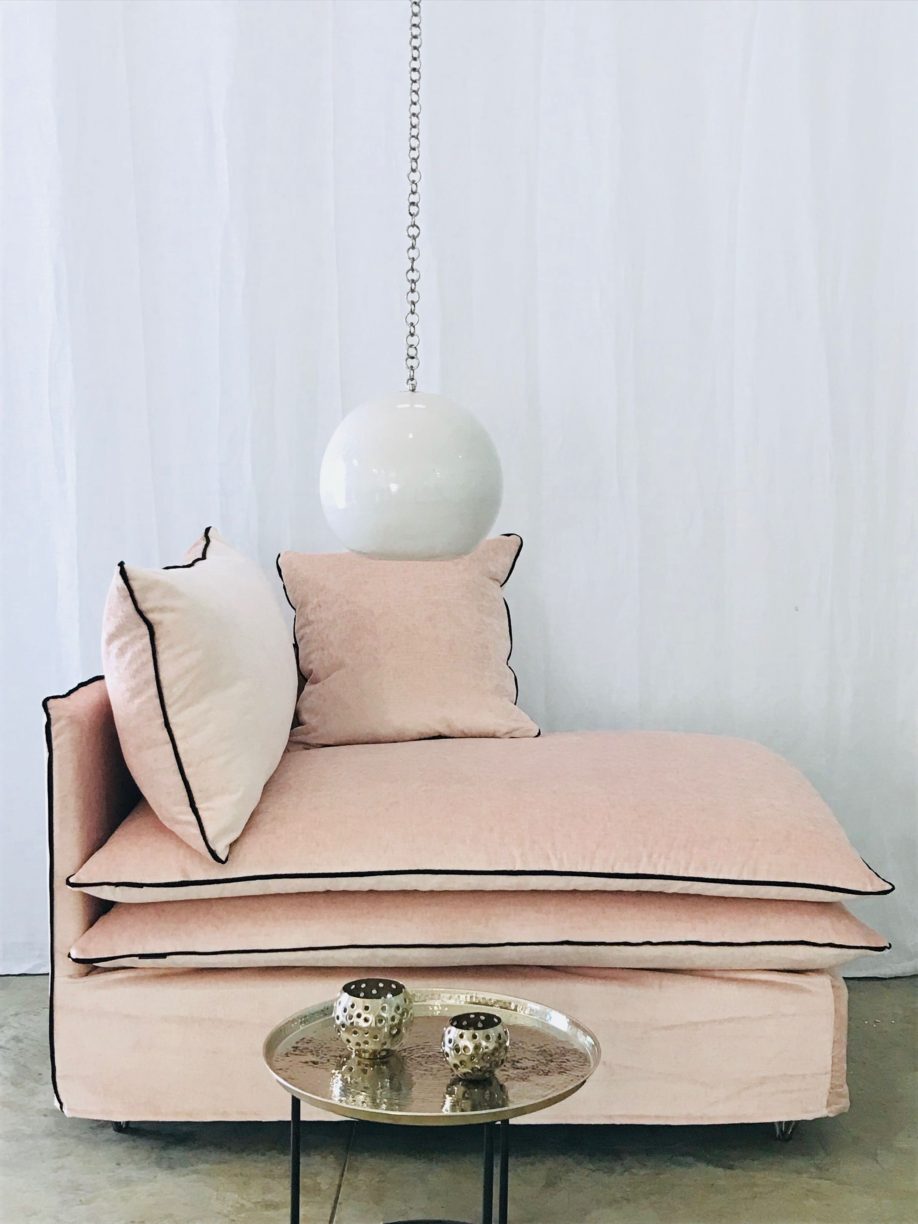 méridienne velours bleu canard salon taille sur mesure marine canard - blog déco - clem around the corner