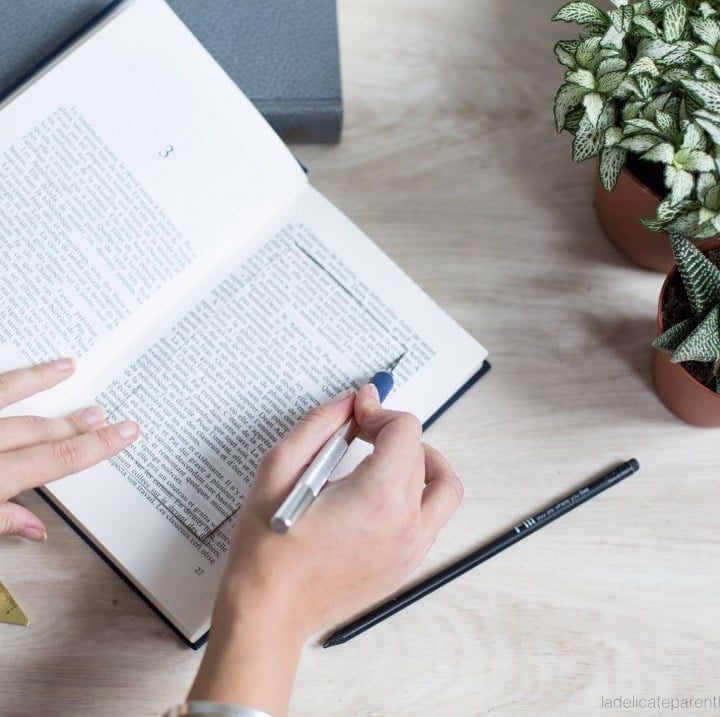 idée déco récup cutter livre bricolage - blog déco - clem around the corner