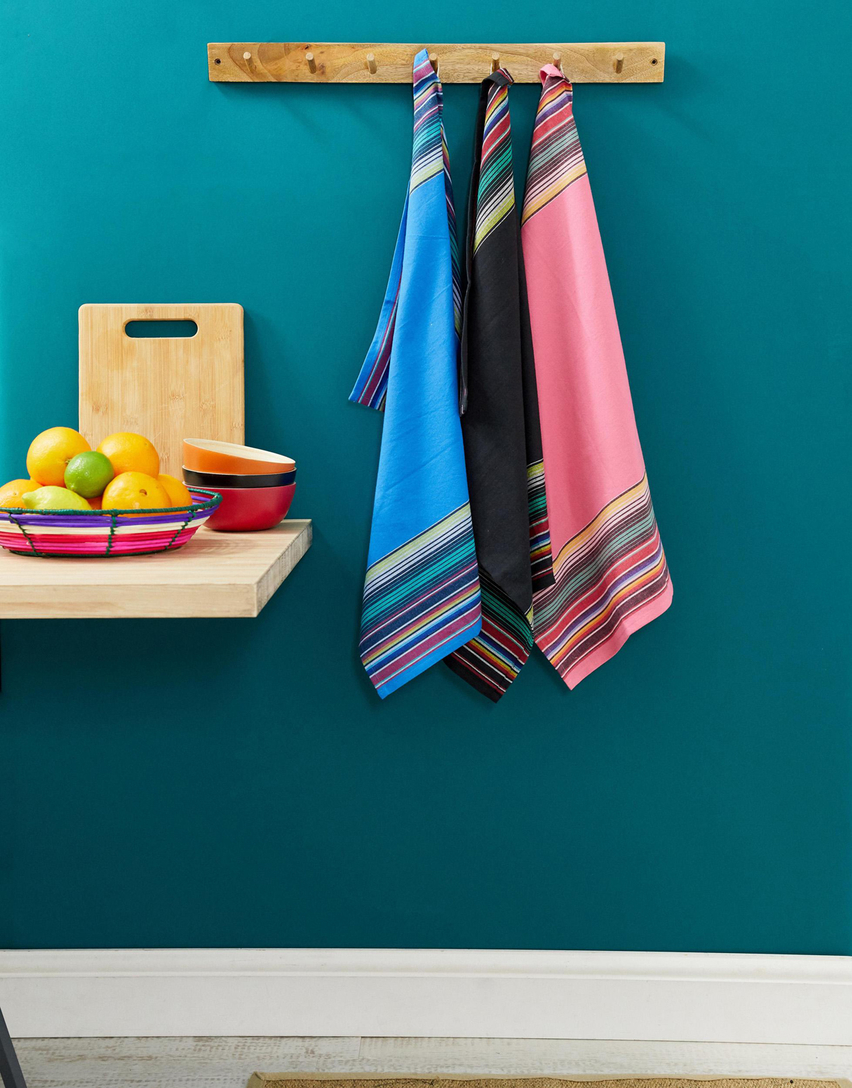 serviette à rayure bleu rose noir cuisine originale clemaroundthecroner