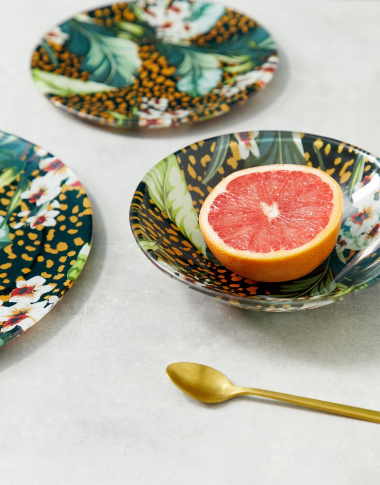 déco asos assiette creusé motifs tropicale couvert laiton - blog déco