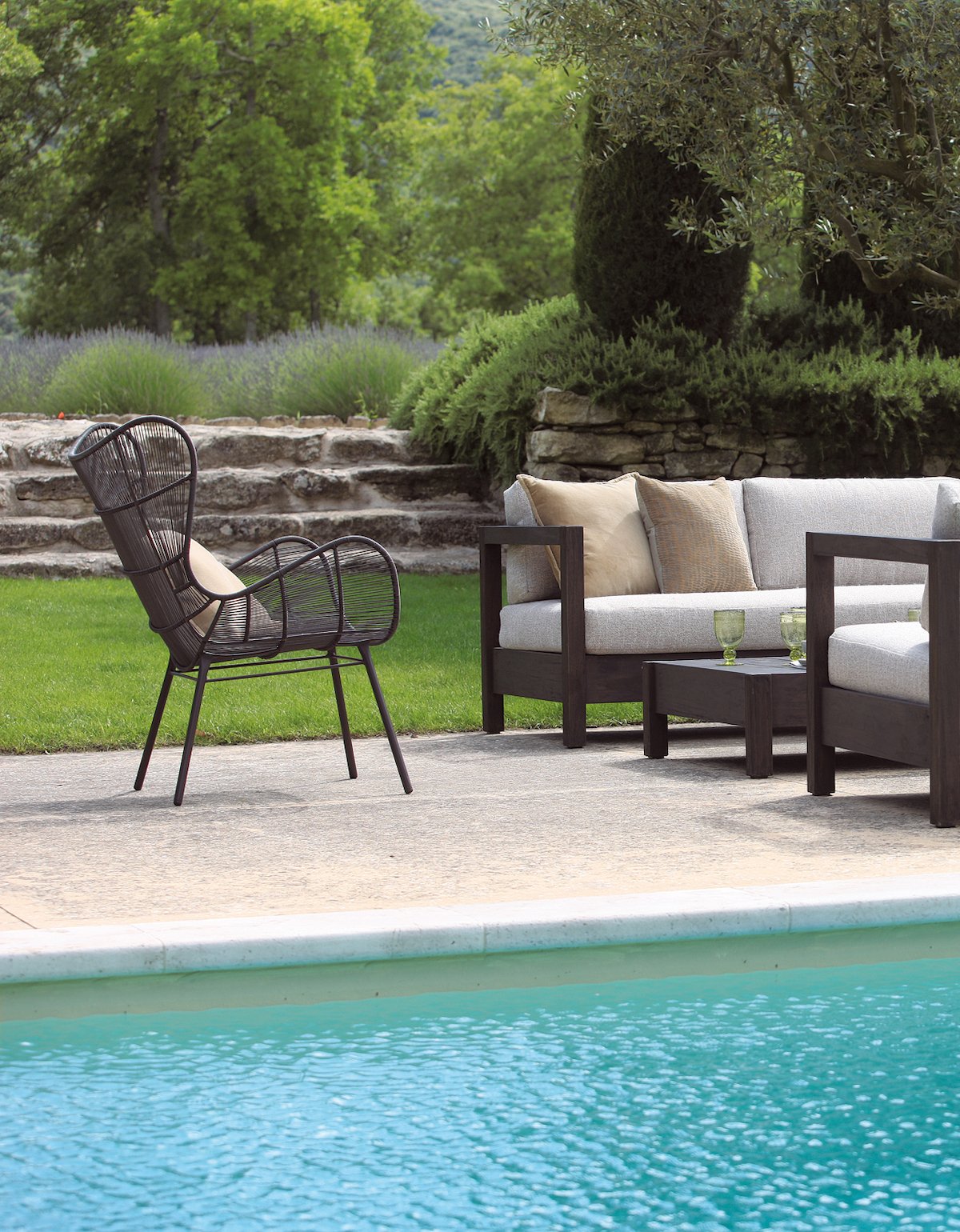 sifas salon extérieur bord de piscine jardin - blog déco - clem around the corner