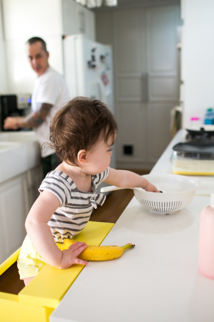escabeau jaune bois pour enfant ikea hacks mobilier cuisine - blog déco - clem around the corner