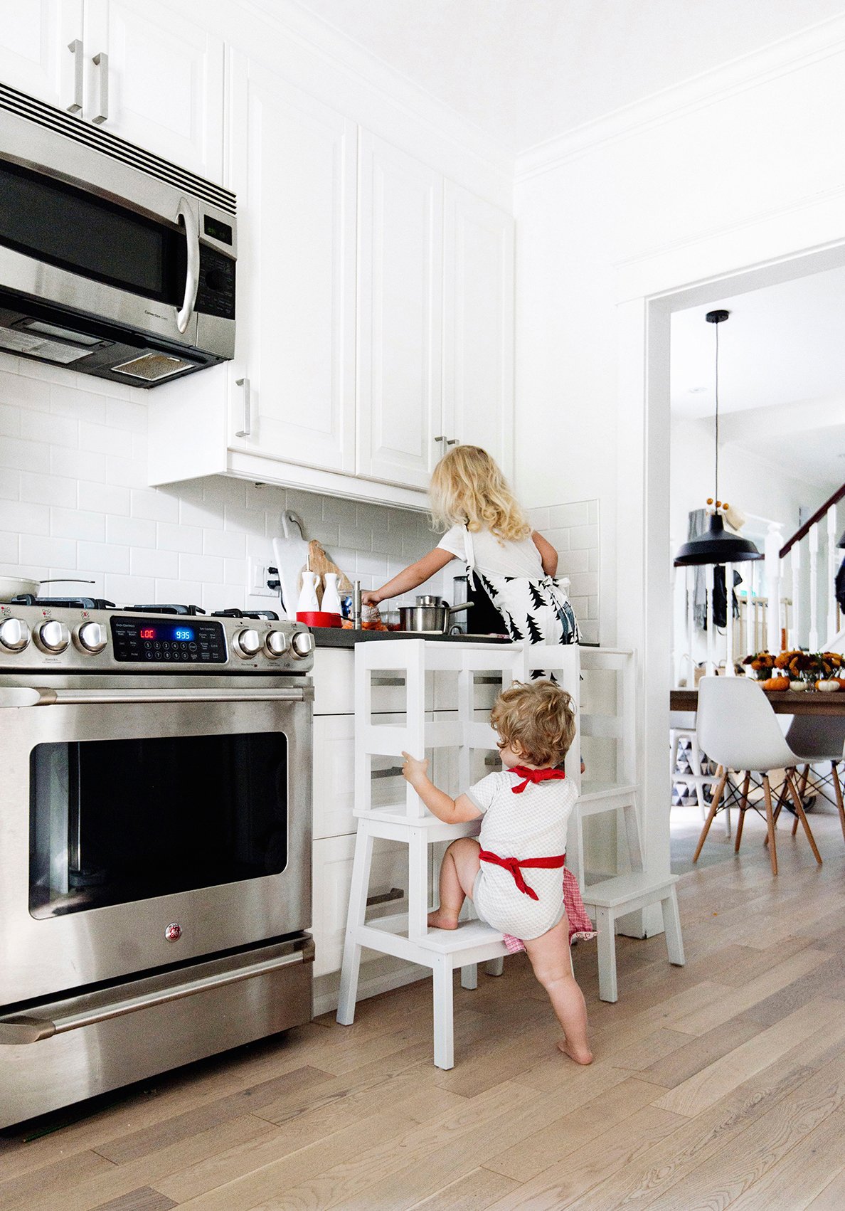 escabeau blanc bois pour enfant ikea hacks mobilier personnalisé cuisine - blog clemaroundthecorner