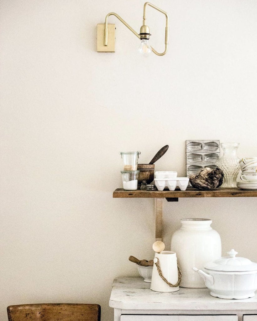 maison style italien cuisine blanche ustensiles - blog déco - clem around the corner