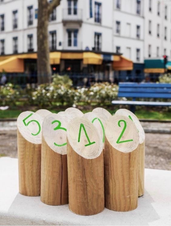 mölkky jeu extérieur anniversaire fête sur le thème de la fête foraine - blog déco - clemaroundthecorner