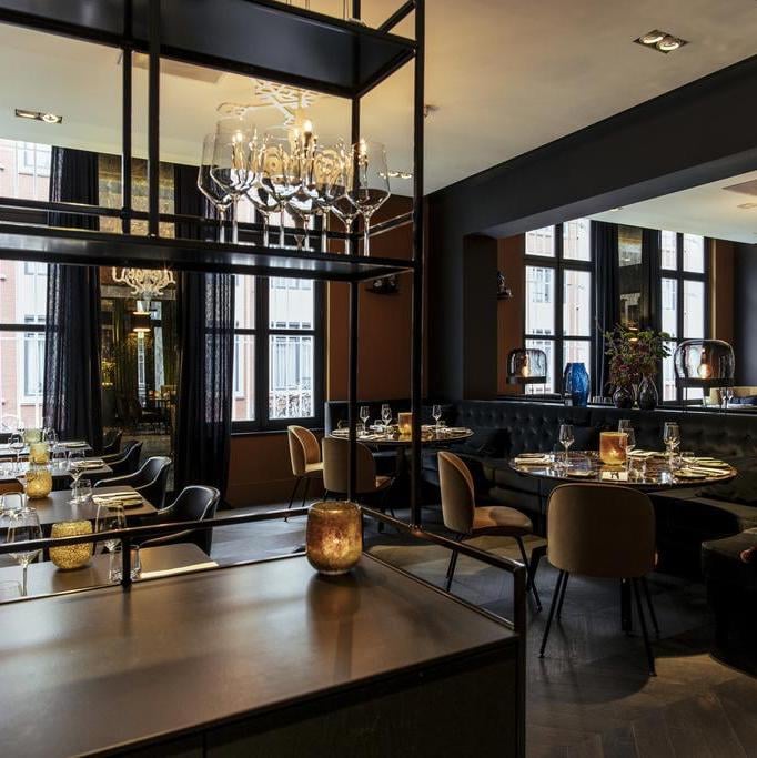 bar restaurant marron feutré style américain