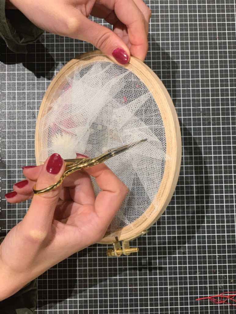 clemaroundthecorner tuto bricolage ciseaux dorée facile déco maison pastel rustique