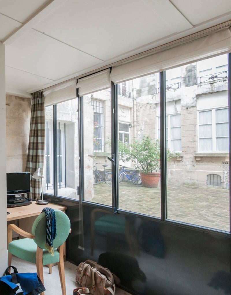 studio 12m2 verrière vue sur cour salle de bain déco décoration intérieure