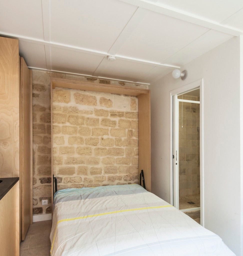 visite appart 12m2 coin nuit lit déplié chambre - blog déco - clemaroundthecorner