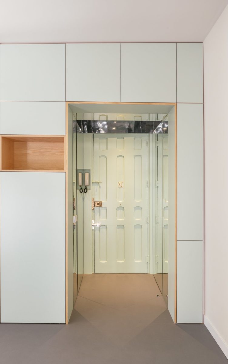 appartement studio agencé meuble tiroirs placards bois vert menthe déco décoration intérieure