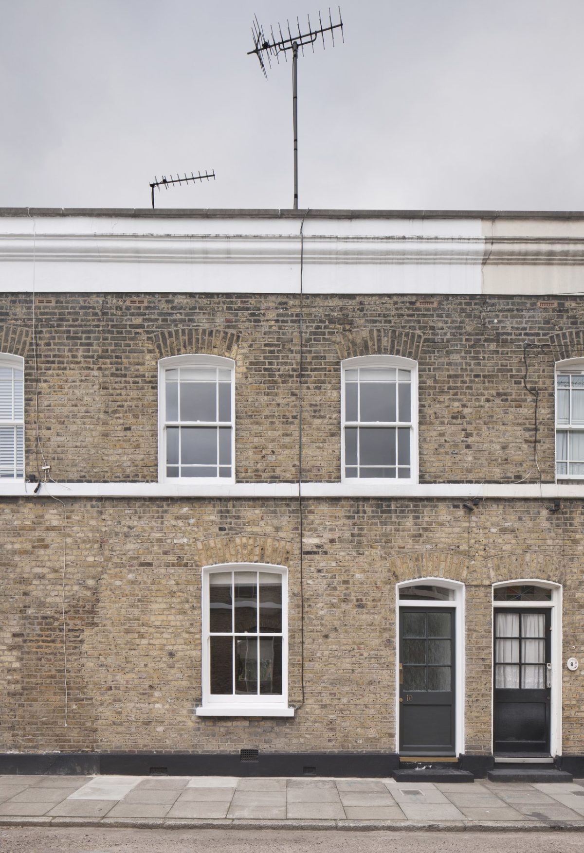 Façade briques maison londonienne rénovation tendance - blog déco - clemaroundthecorner