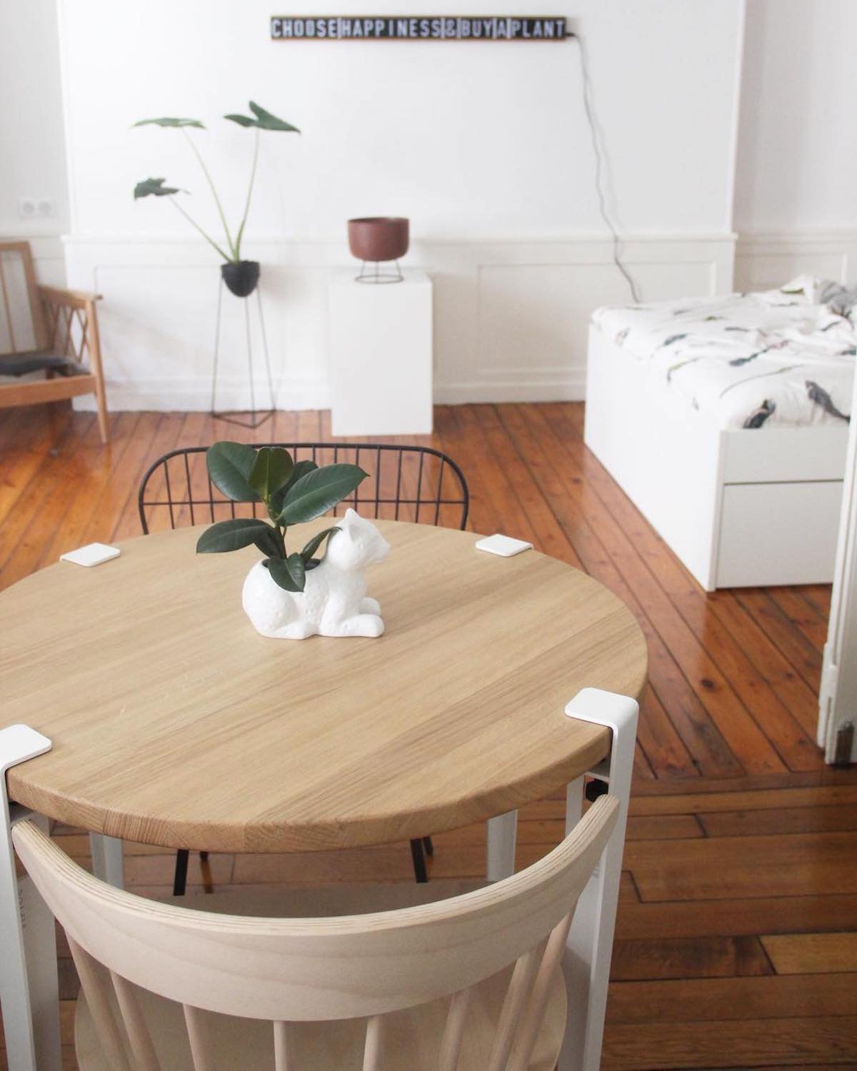 salle à manger pieds tiptoe chat pot de fleur - blog déco - clematc