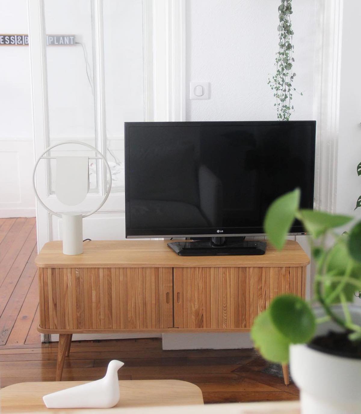 meuble télé zuiver bois pilea oiseau bois vitra La loutre scandinave - blog clemaroundthecorner