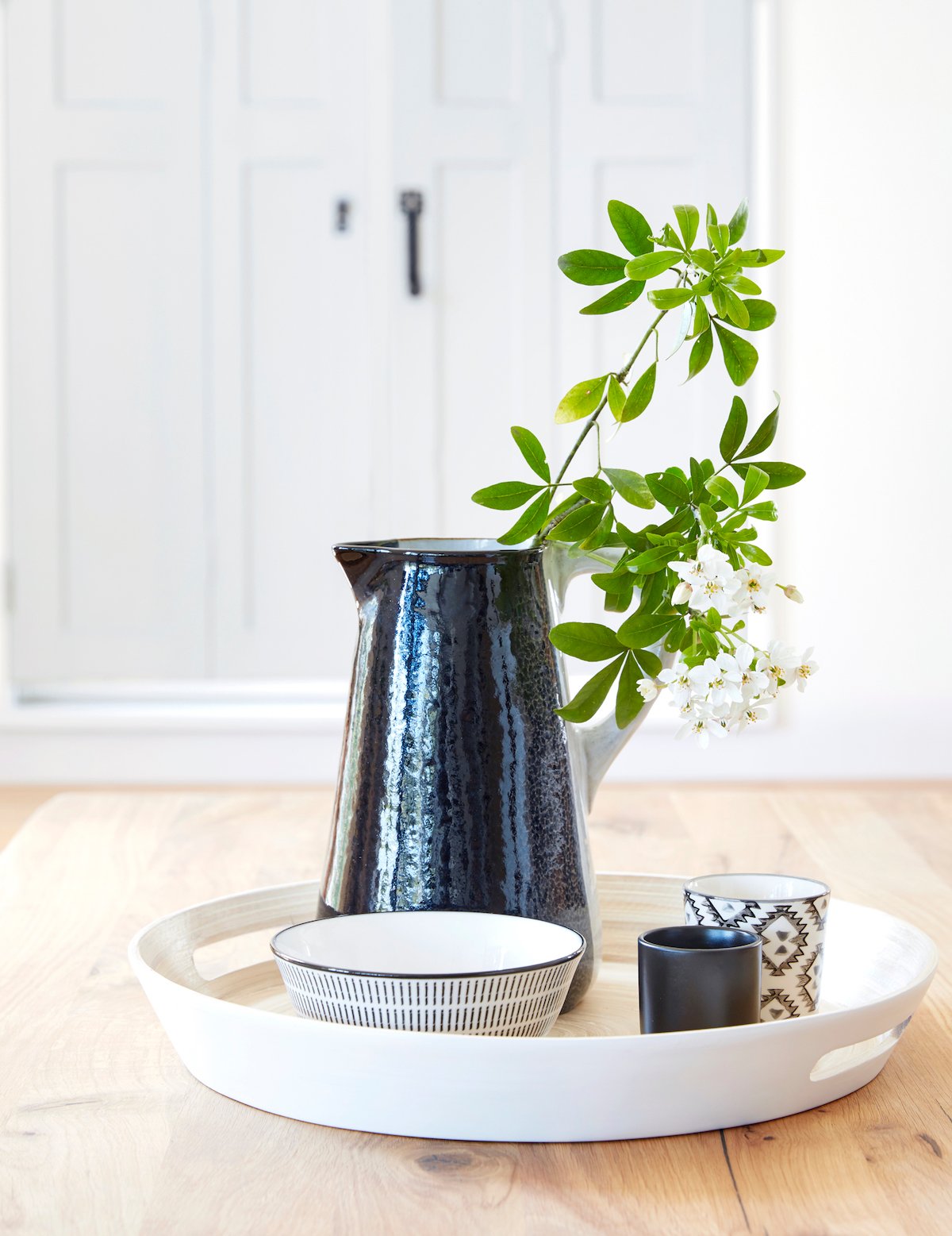 carafe noir blanche vintage retro vaiselle japonaise - blog deco - clem around the corner