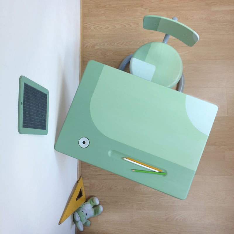 vue d'en haut bureau d'école ancien restauration meuble original simple style scandinave - blog déco - clem around the corner