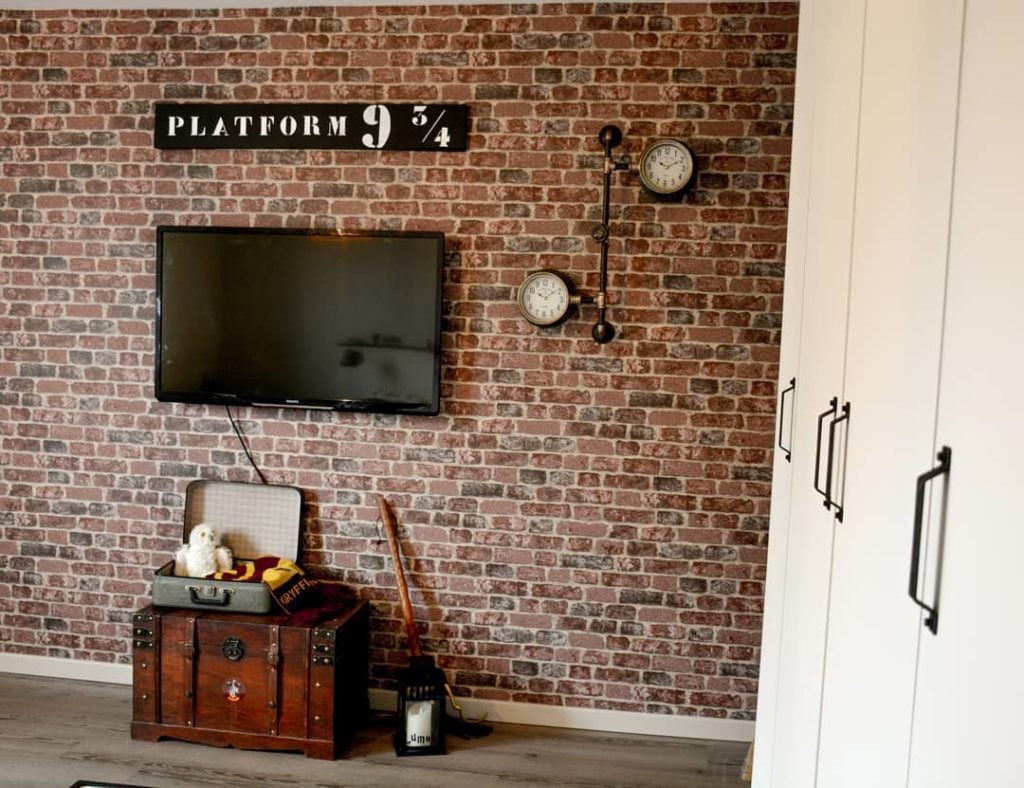 salon déco harry potter original mur briques plateforme 9 3/4