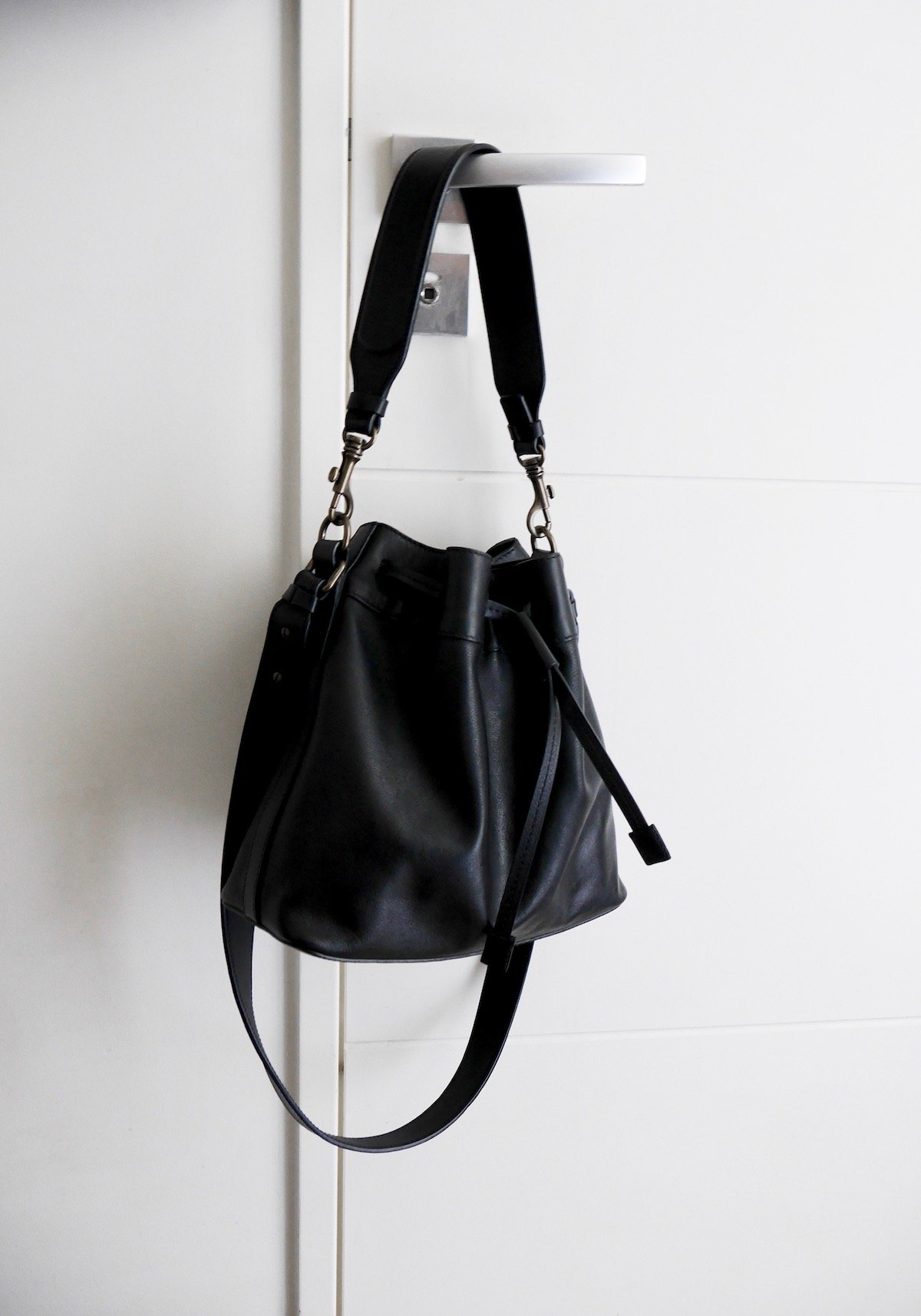 détail porte moderne minimaliste design séparation pièce Cogedim option