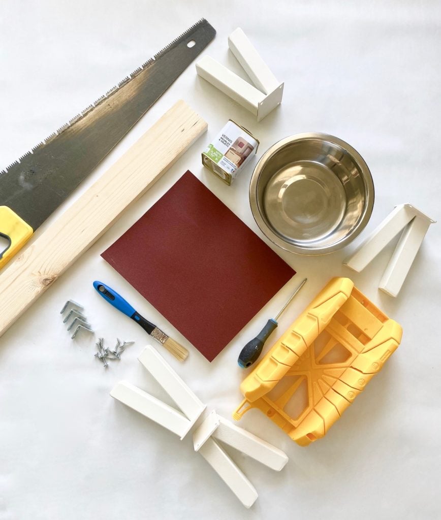 tutoriel explication pour fabriquer soi-même niche porte gamelle bois pour chien diy scie