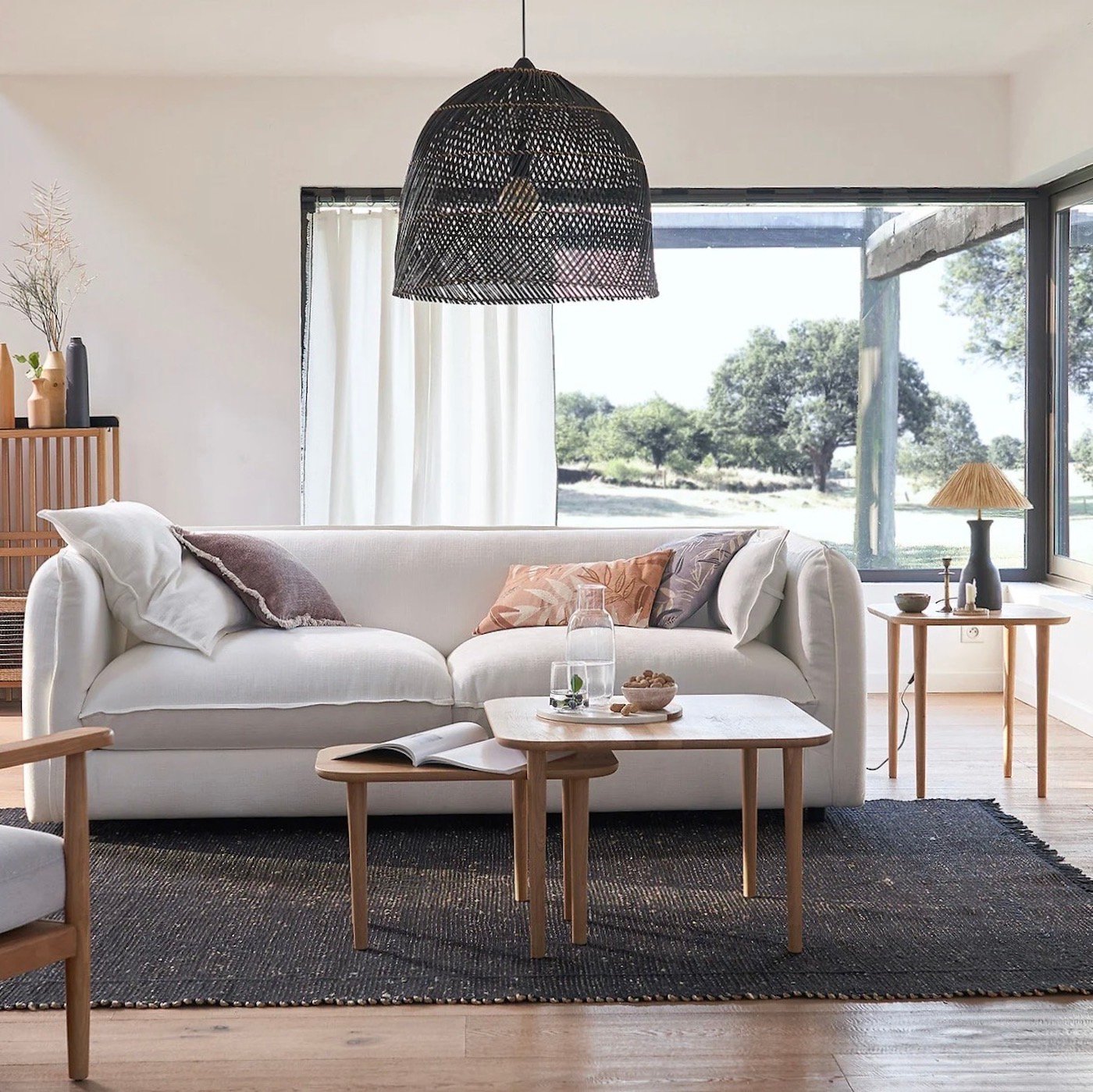 salon neutre décoration intemporelle bois beige gris