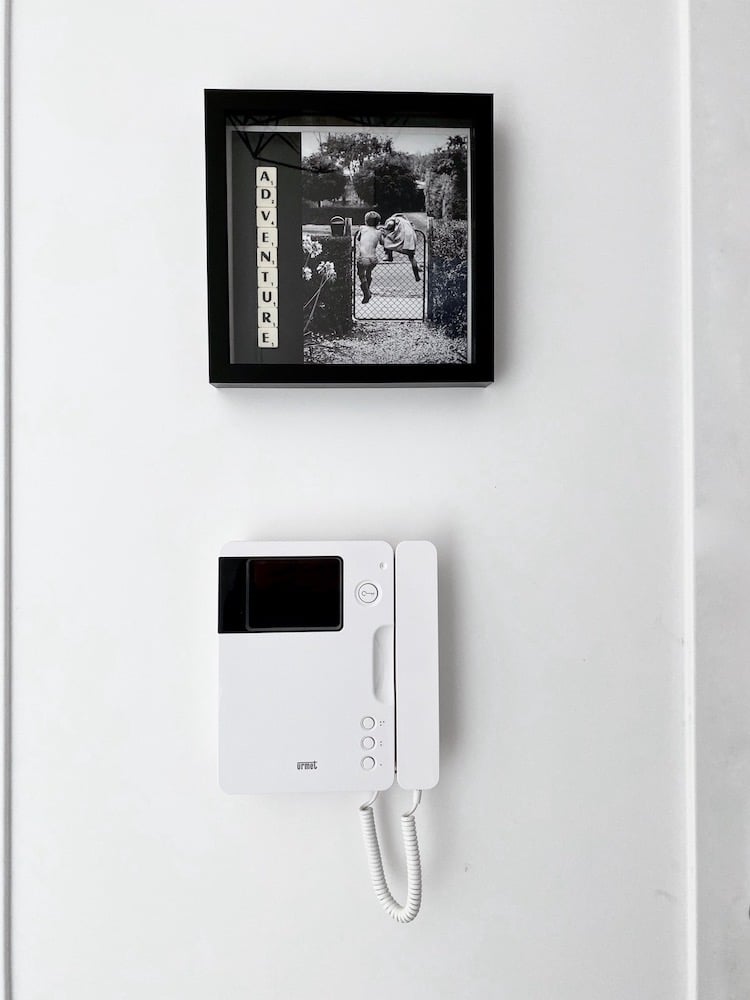 petite entrée noire et blanche cadre idée cadeau diy affiche scrabble