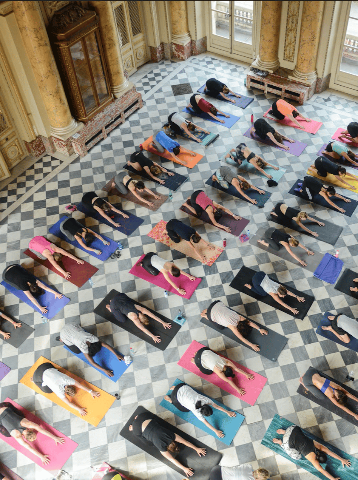 Oly Be Paris Asanas Cours Collectif détente vinyasa iyengar hatha