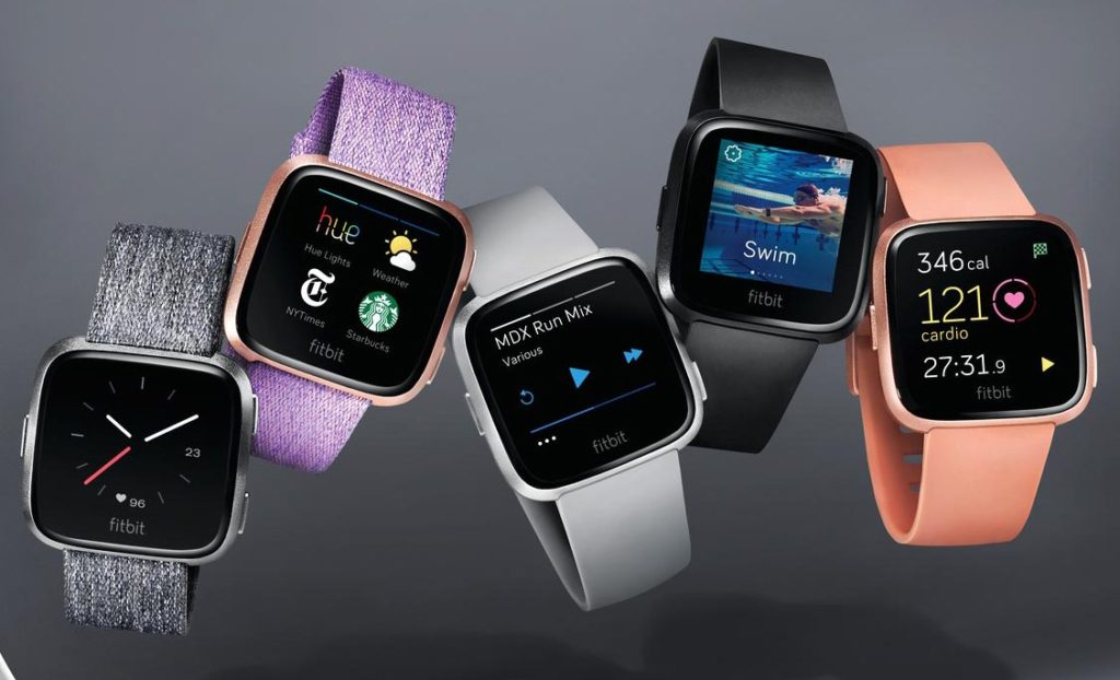 fitbit versa montre connectée design femme homme moderne pas chère idée cadeaux de noel