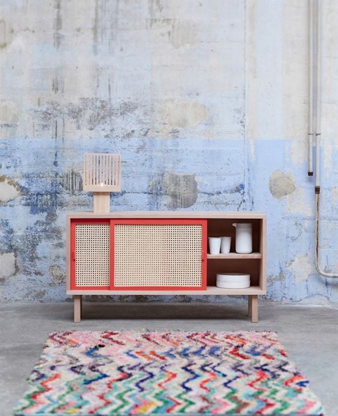 meuble rouge bois rotin tressé tapis bohémien blog déco