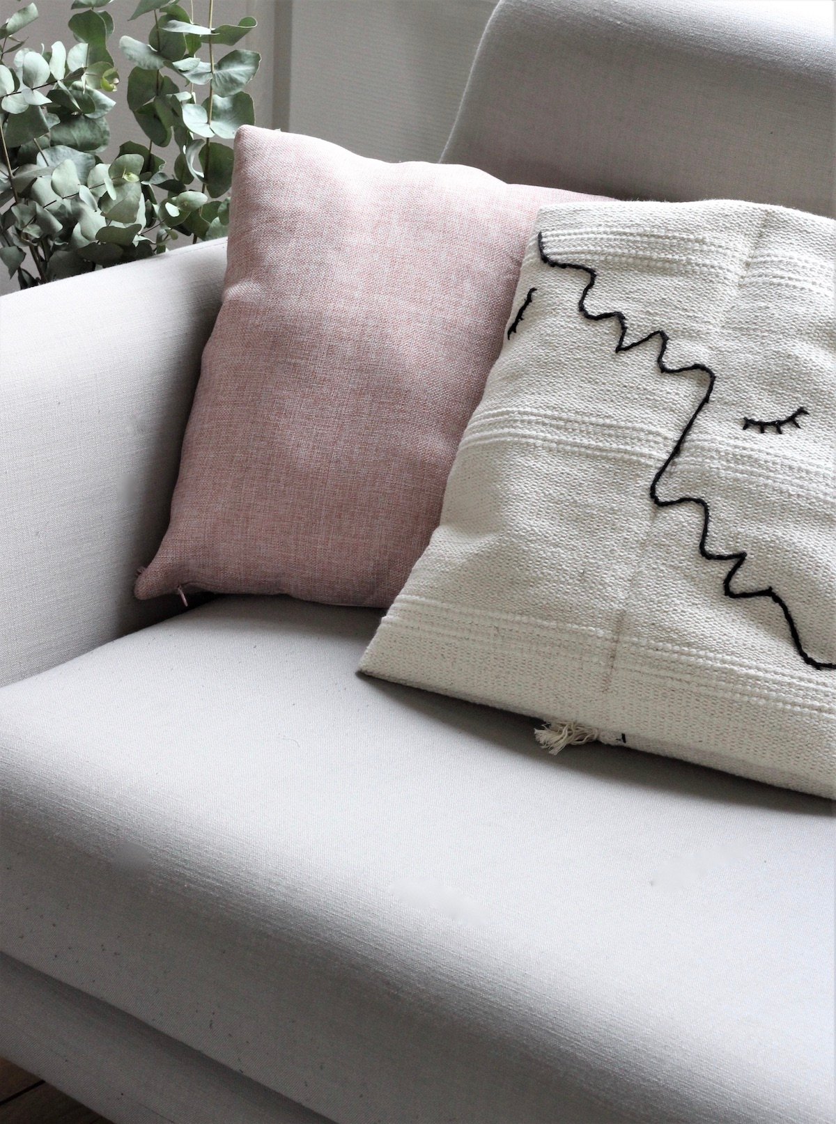 DIY coussin brodé bohème one drawing line - blog déco - clem around the corner