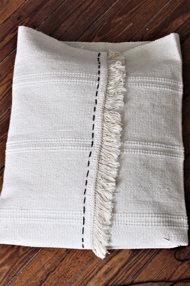 fabriquer soi-même décoration coussin brodé diy