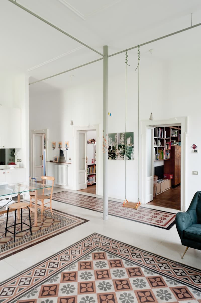 salon balançoire déco intérieure sol carrelage vintage