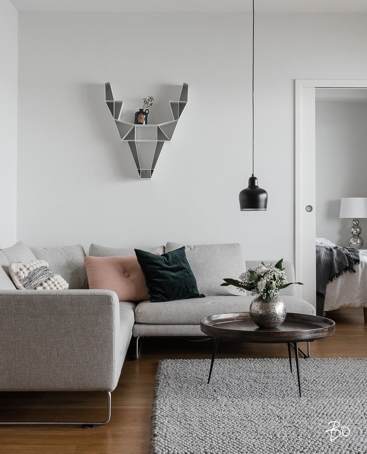 bibliothèque en forme tête renne élan cerf be design salon scandinave - blog déco - clem around the corner