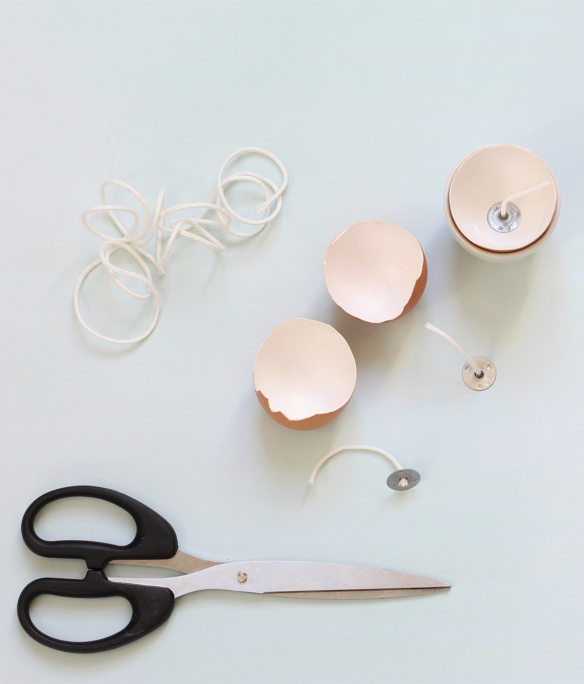 astuce déco recyclage détourner bougie oeuf diy tutoriel idée cadeau fait-main