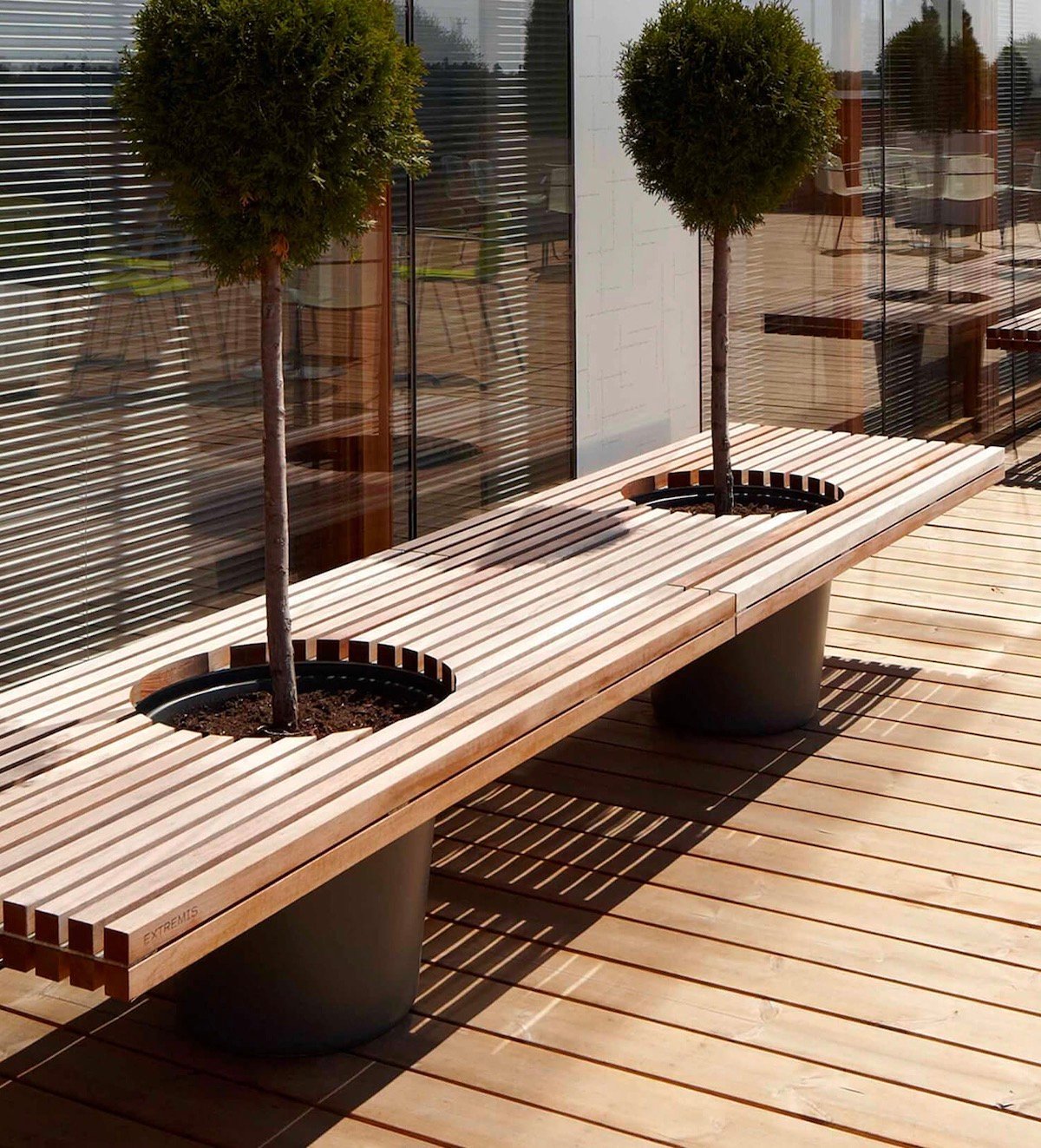 banc avec pot fleur intégré arbuste romeo juliette meuble végétal terrasse bois latte