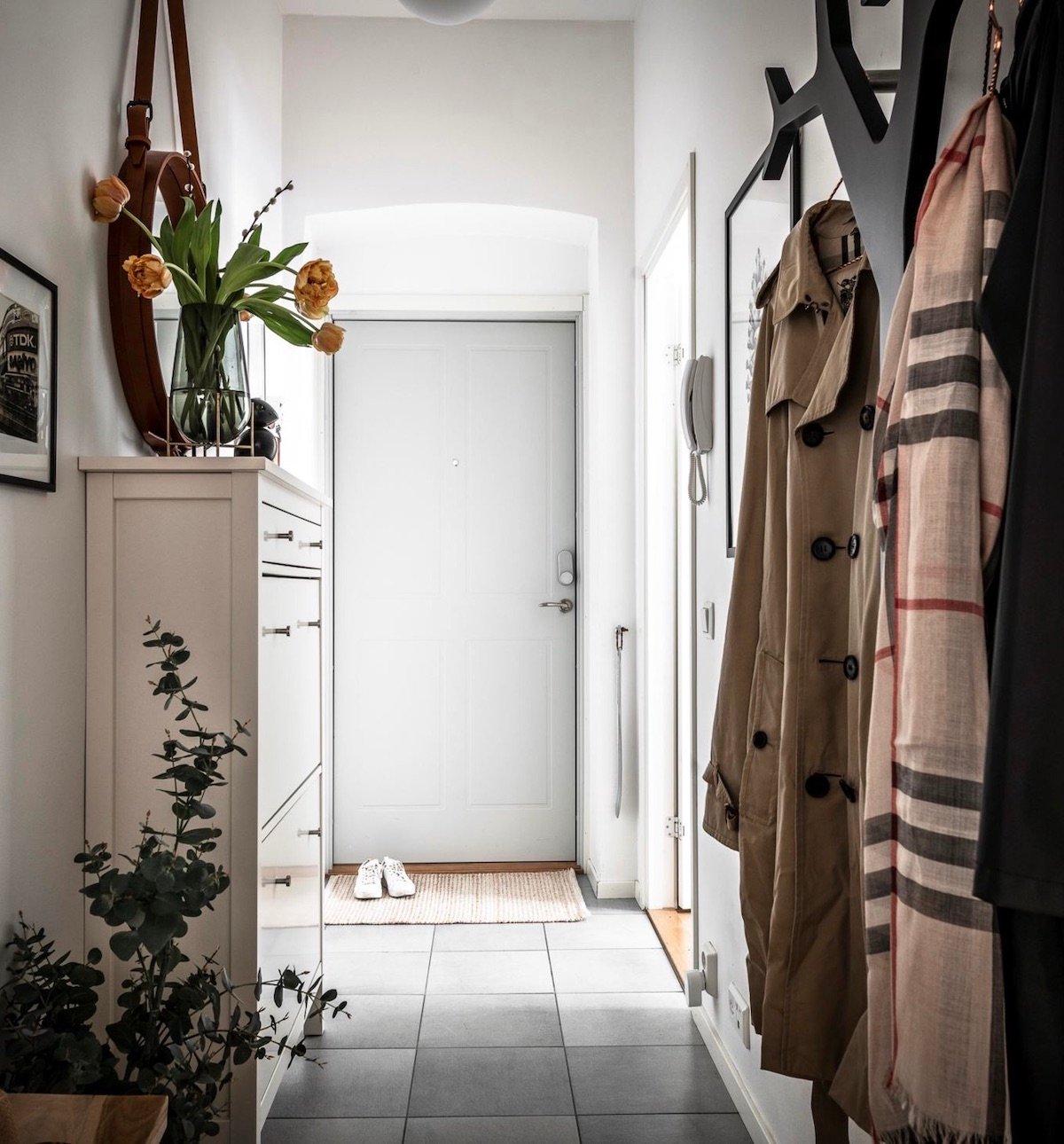 Linné comment aménager petite entrée couloir étroit commode chaussure vertical