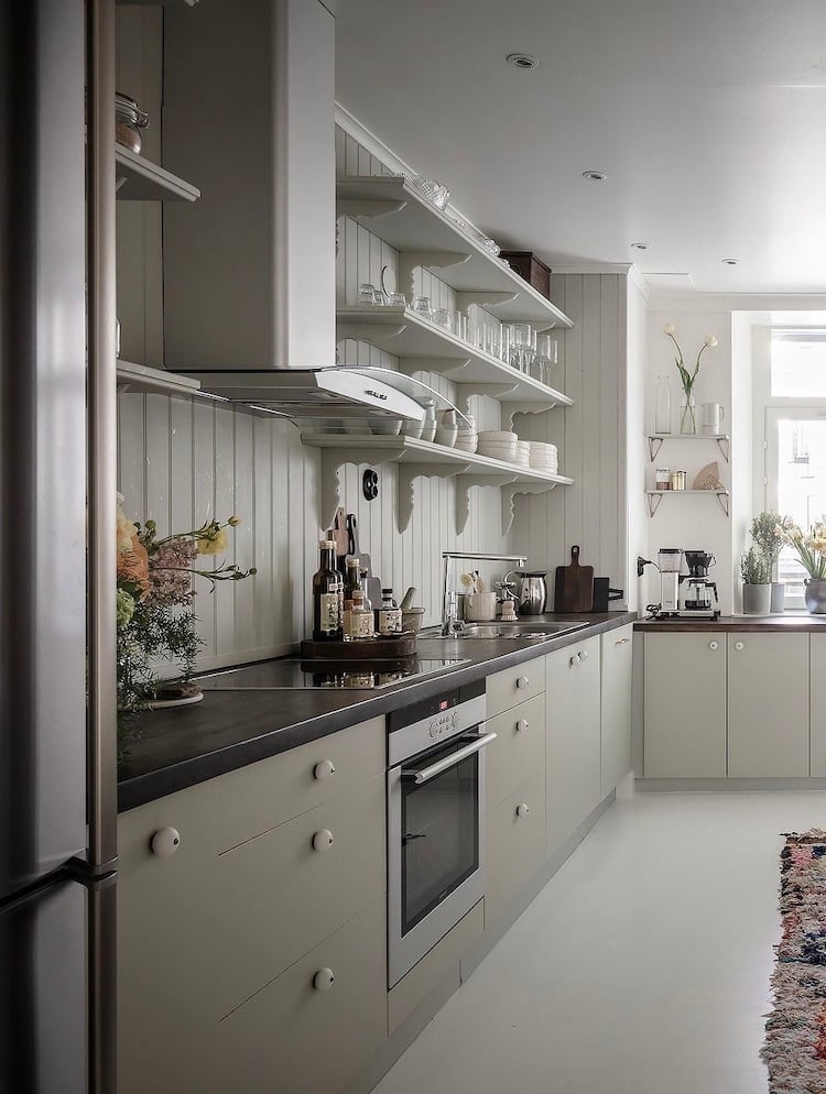 cuisine rétro vintage vert eau - blog déco - clem around the corner