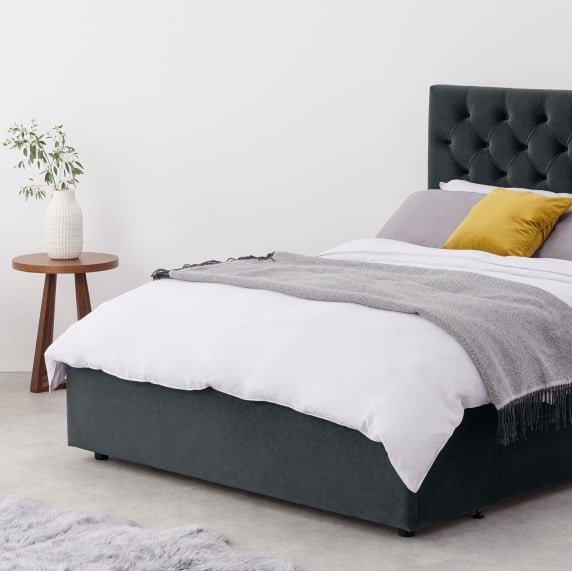 lit scandinave tête de lit gris foncé chambre sobre blog clematc