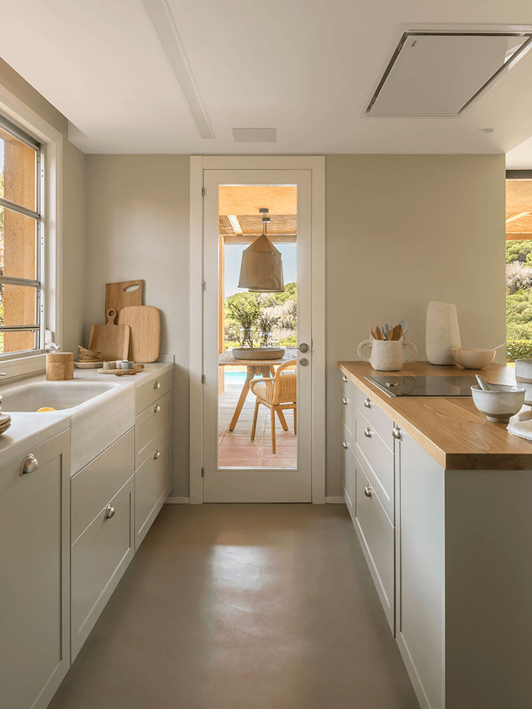 maison en pleine nature espagnole cuisine traditionnelle moderne déco - blog clem around the corner